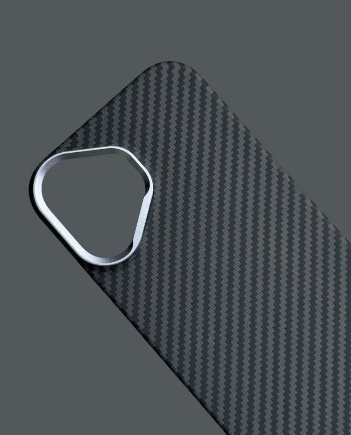 PREMIUM CARBON FIBRE TEXTURE CASE FOR IPHONE 17